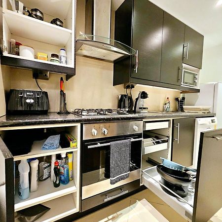 Modern Hyde Park Home With Private Entrance & Private Back Patio Near Bayswater & Paddington Stations London Luaran gambar