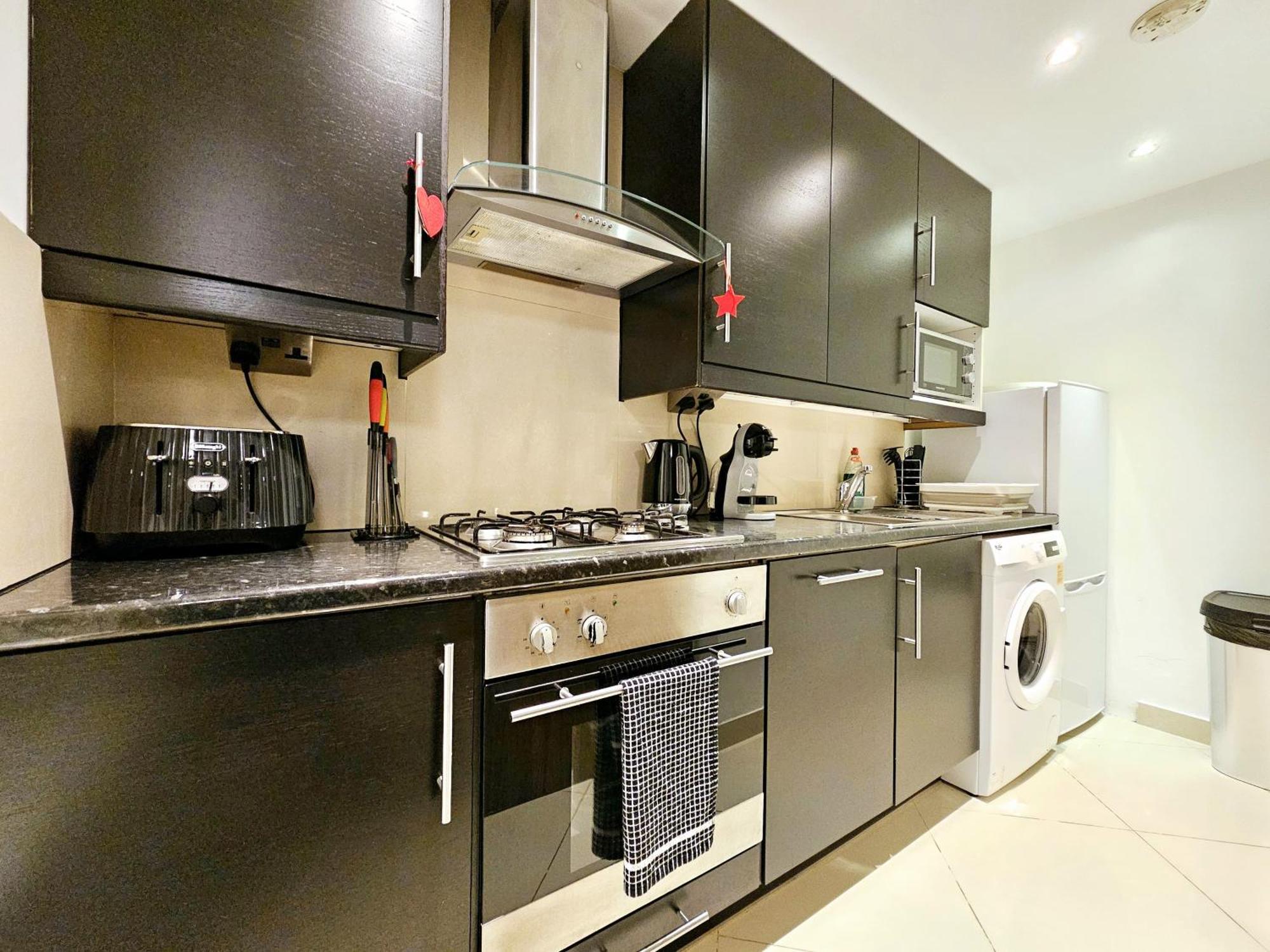 Modern Hyde Park Home With Private Entrance & Private Back Patio Near Bayswater & Paddington Stations London Luaran gambar