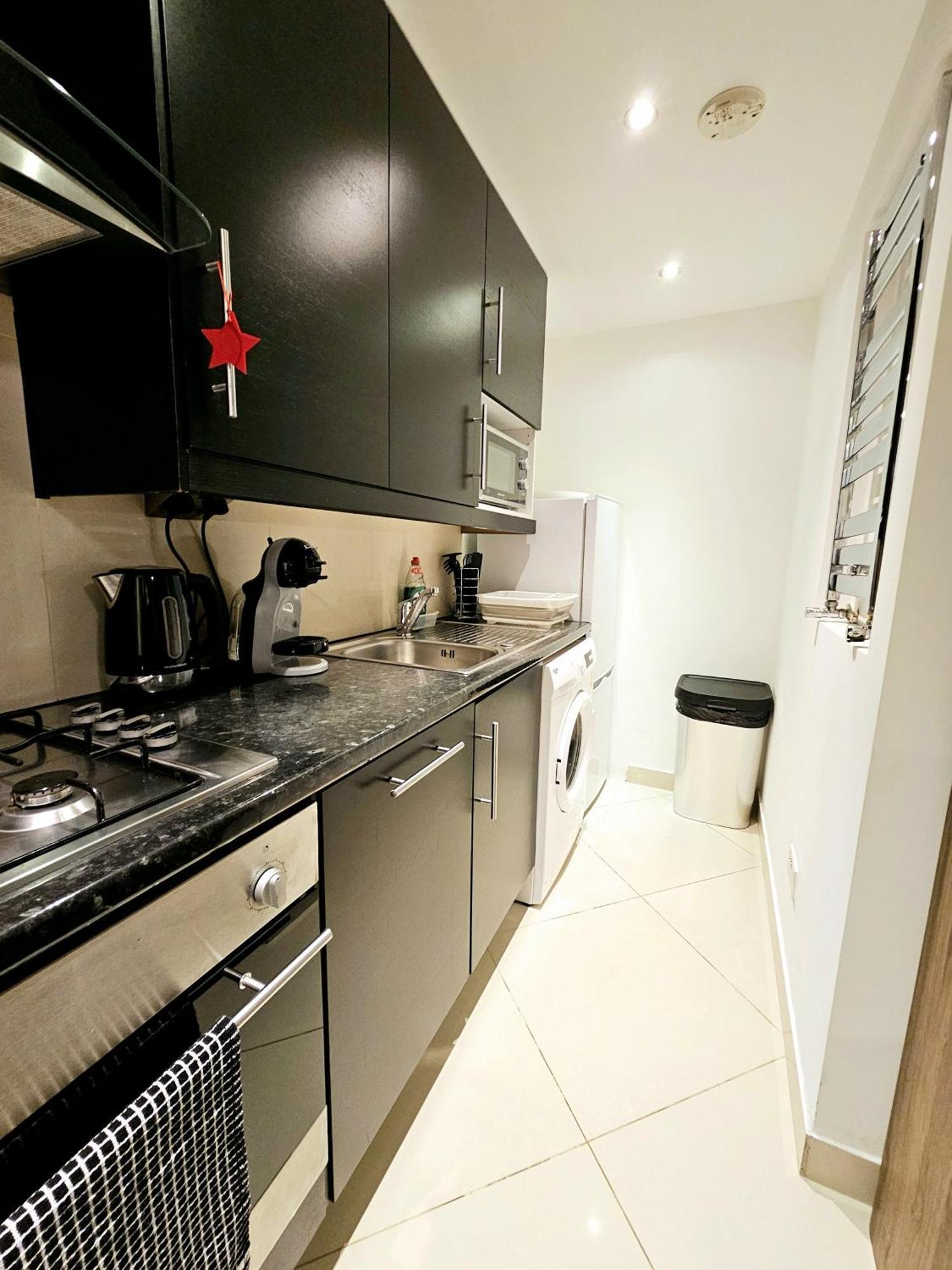 Modern Hyde Park Home With Private Entrance & Private Back Patio Near Bayswater & Paddington Stations London Luaran gambar